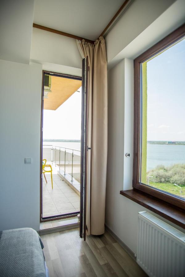 Bella Vista Summerland Mamaia Exterior photo